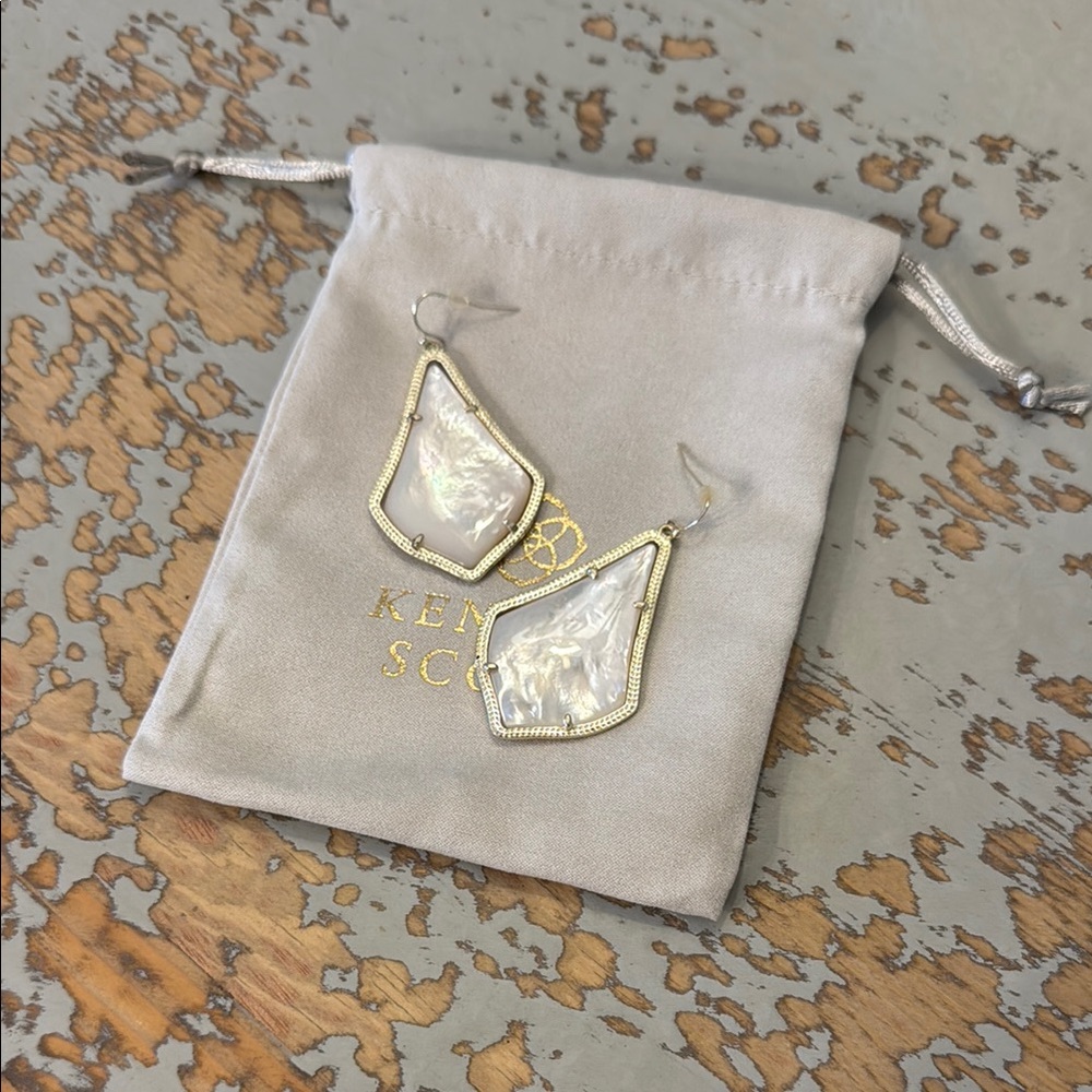 EUC Vintage Kendra Scott Gold/MoP Alexandra Earrings